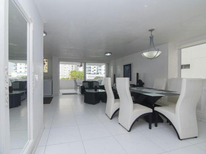 Playa Laguito Apartment Cartagena Luaran gambar