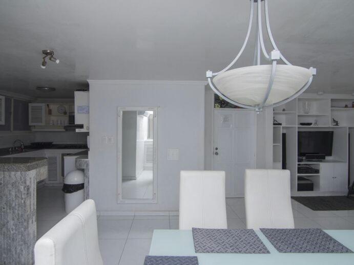 Playa Laguito Apartment Cartagena Luaran gambar