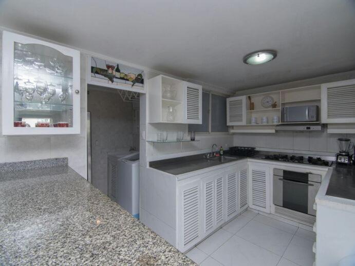Playa Laguito Apartment Cartagena Luaran gambar